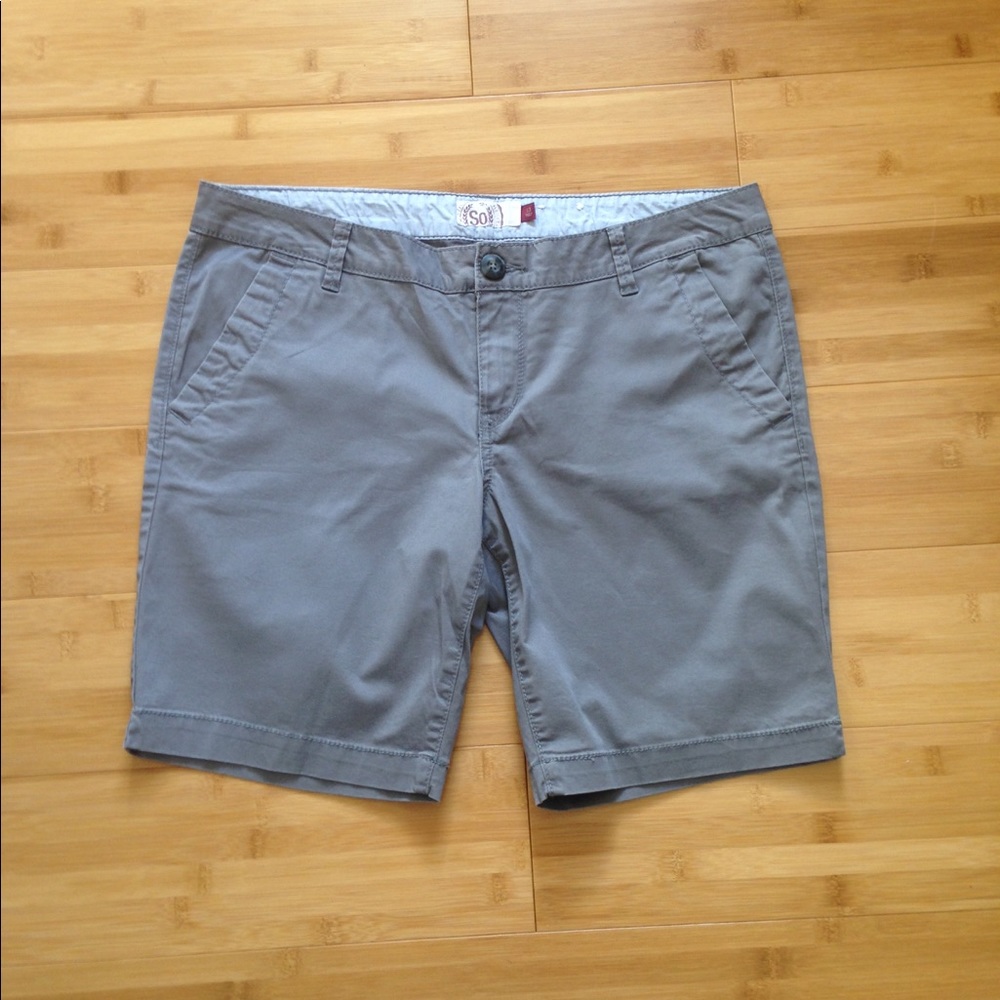 Grey shorts
